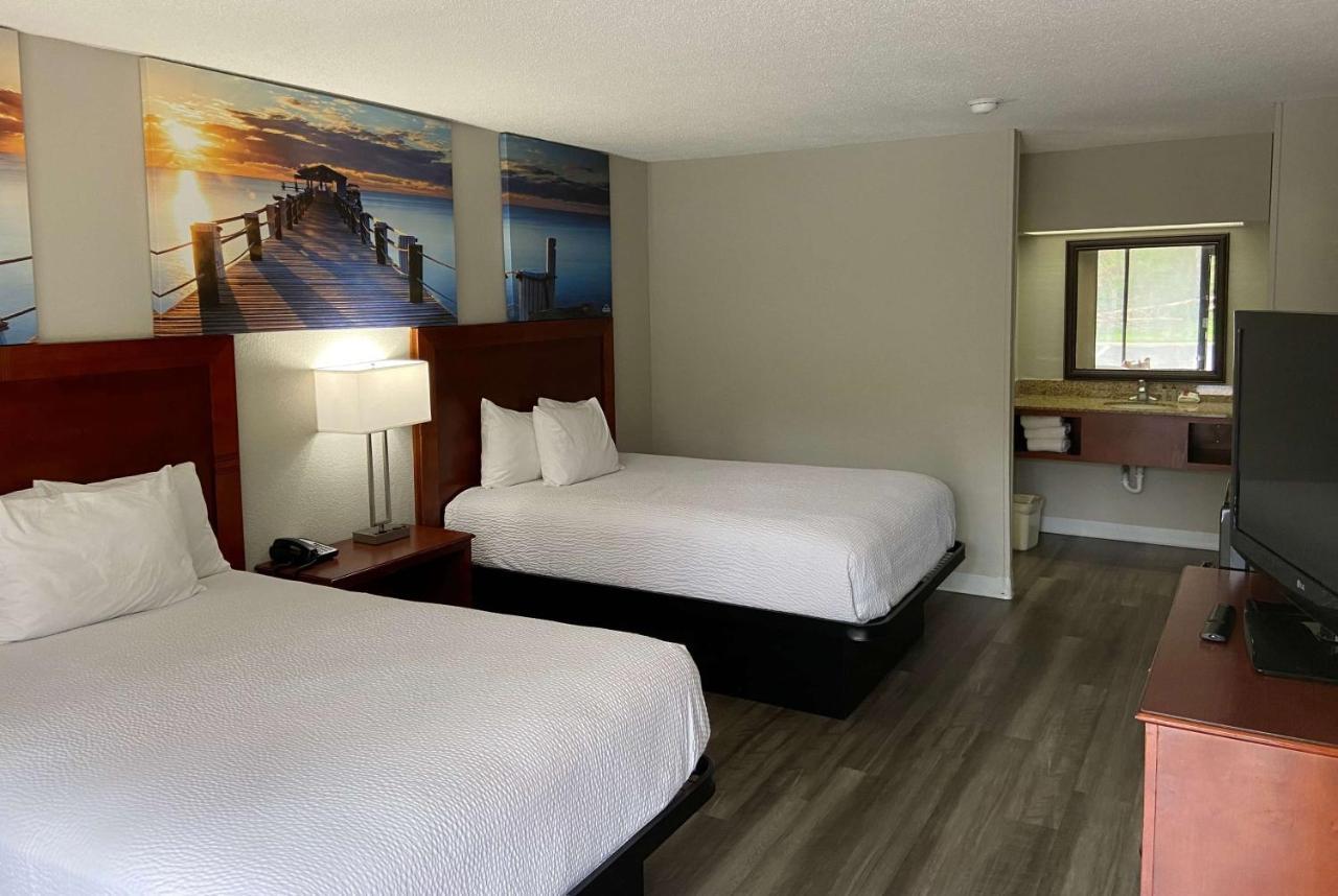 Days Inn By Wyndham Ozark Exterior photo